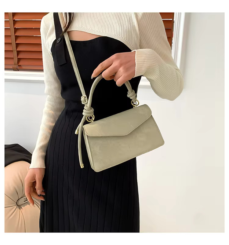 Elegant Leather Handbag - Image 12