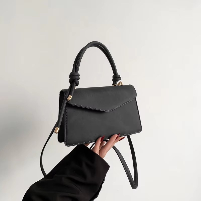 Elegant Leather Handbag - Image 9